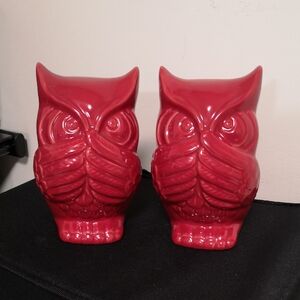 Set of Two Adorable Red Ceramic Owl Figurines Bookends in Like-new Condition